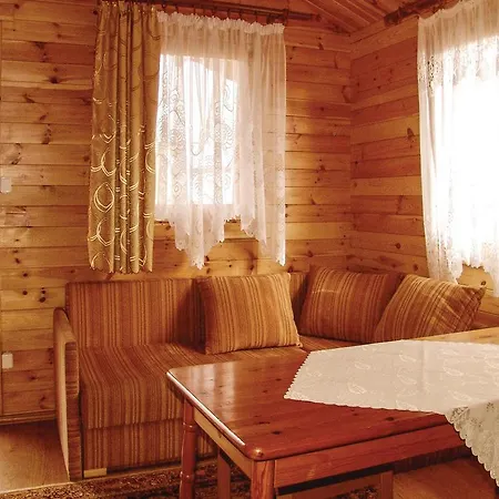بيت للعطل Two-bedroom Holiday In *